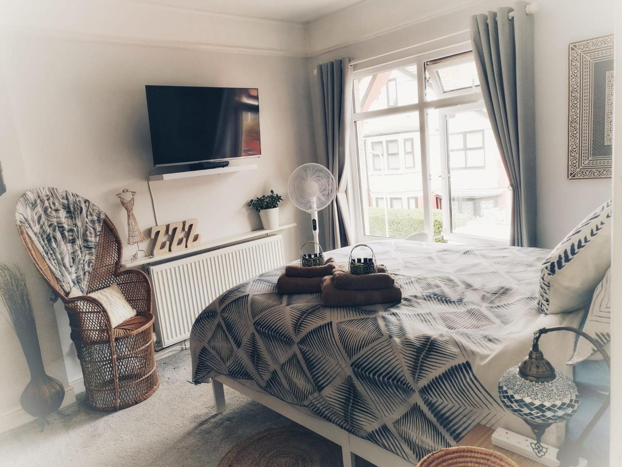 Aqua View, - 1 Bedroom #liverpool #beatles *